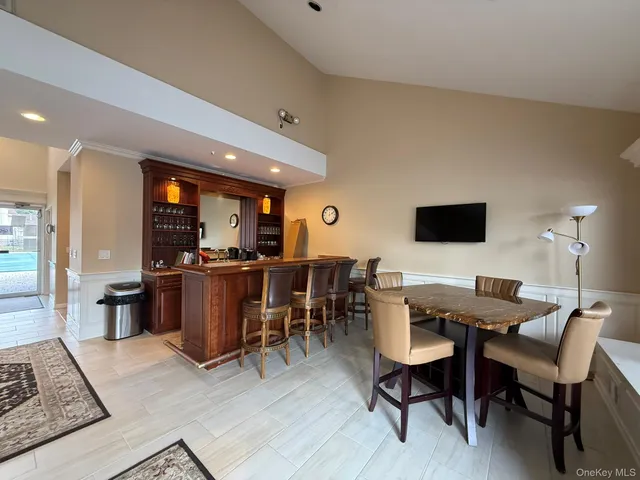 $749,000 | 84 Kristin Lane, Hauppauge, NY 11788