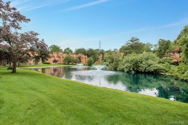 $699,000 | 84 Kristin Lane, Hauppauge, NY 11788