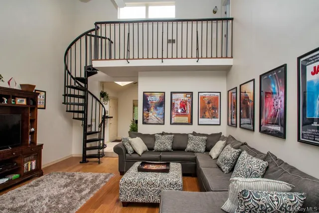 $749,000 | 84 Kristin Lane, Hauppauge, NY 11788