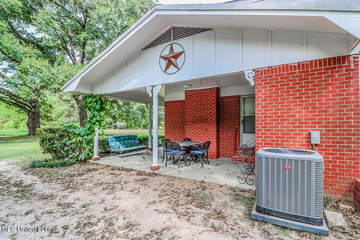 179 Ida Miller Road Lucedale, MS 39452 - Photo 4 of 35 25