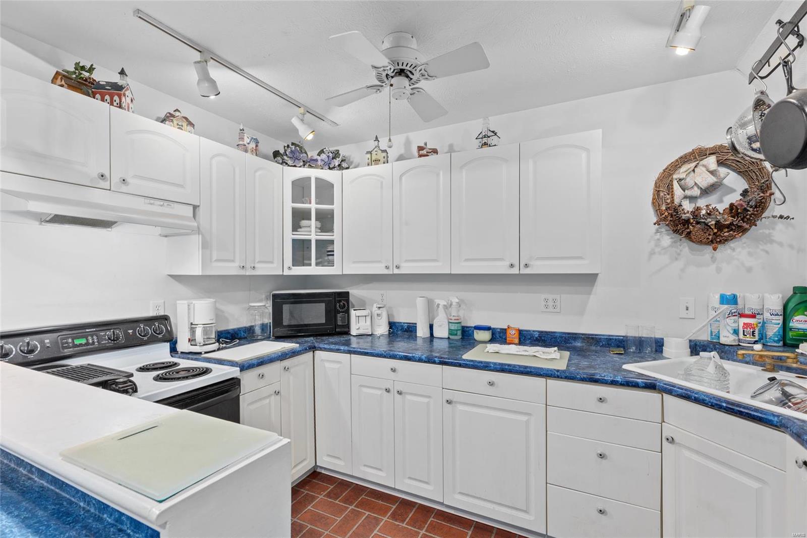 205 Fraley Road Harvel, IL 62538 - Photo 9 of 20