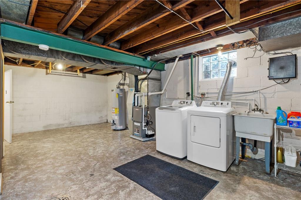 469 Greenlee Road Pittsburgh, PA 15227 - Photo 22 of 31 Gallery Image 22