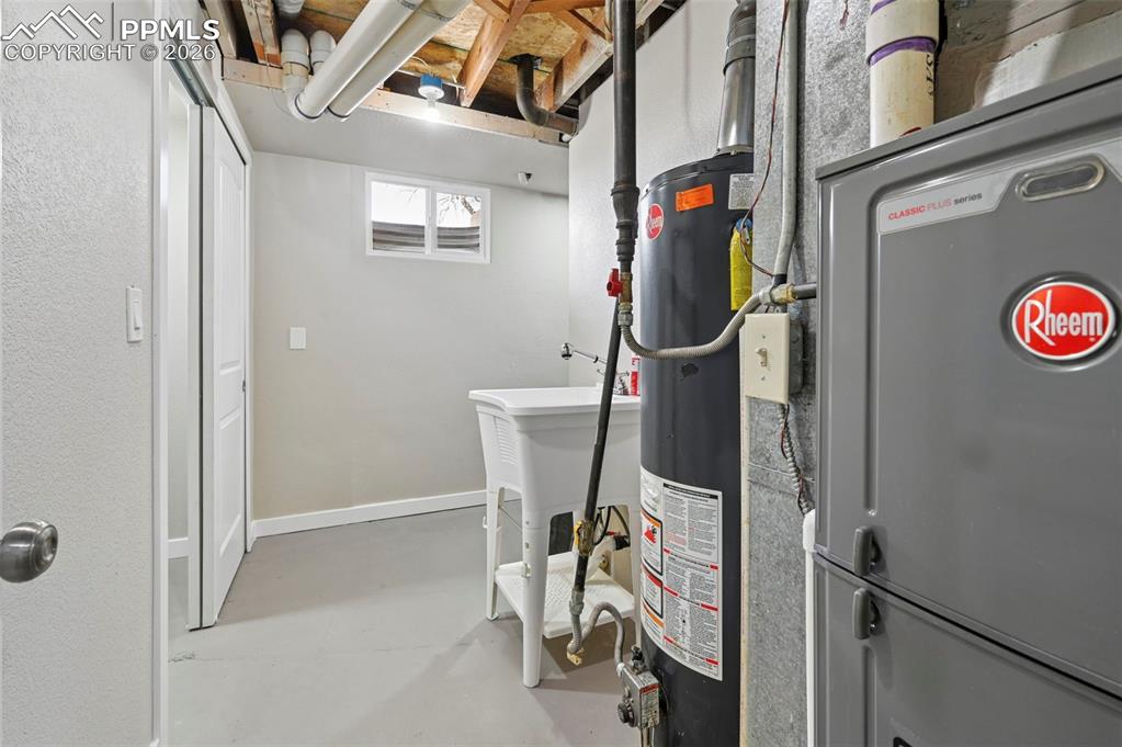 1901 Whitman Road Colorado Springs, CO 80910 - Photo 25 of 35 a view of a room with gym equipment