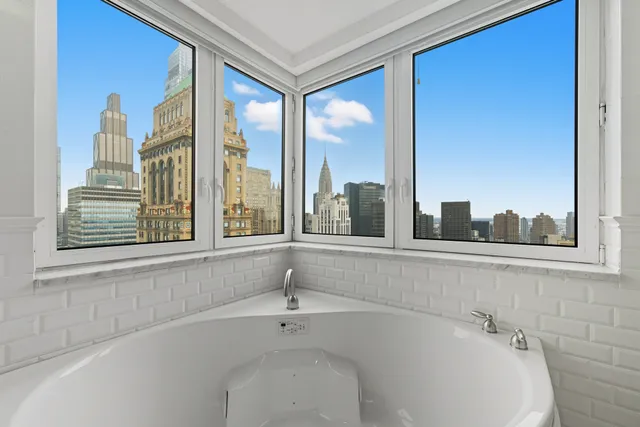 $2,195,000 | 425 5th Avenue, Unit 57A | Midtown South