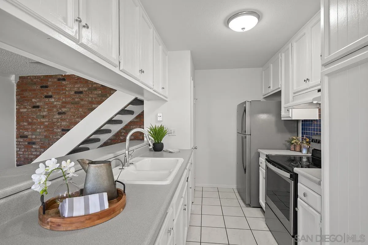 9837 Mission Gorge Road, Unit 3 Santee, CA 92071 - Photo 10 of 29 Gallery Image 10