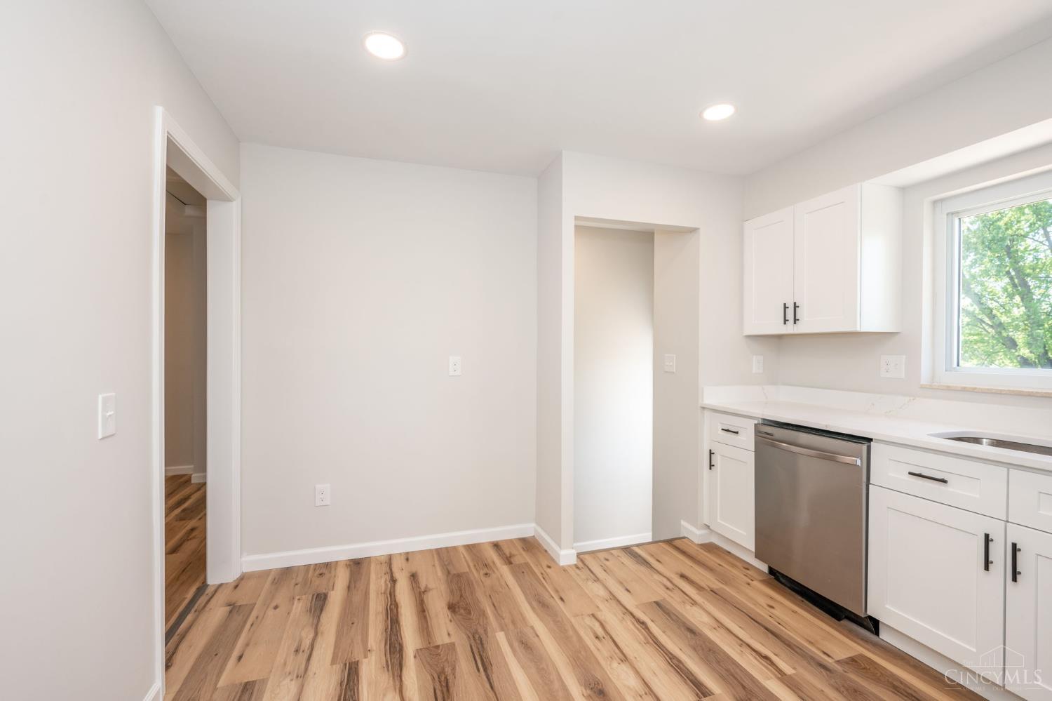 6575 Bridgetown Road Cincinnati, OH 45248 - Photo 16 of 47