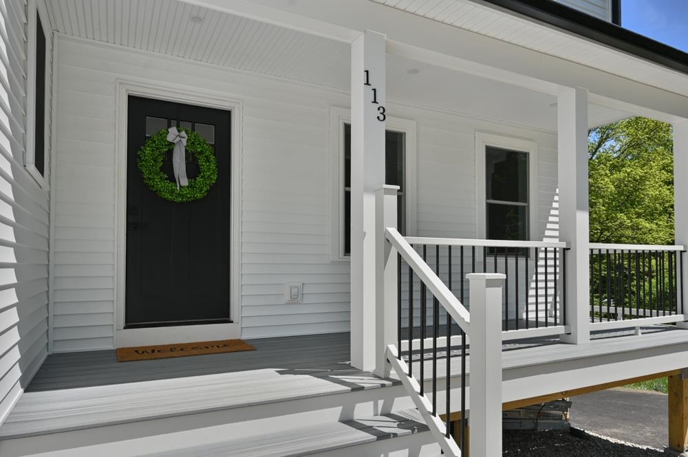 113 South Road Kensington, NH 03833 - Photo 2 of 35