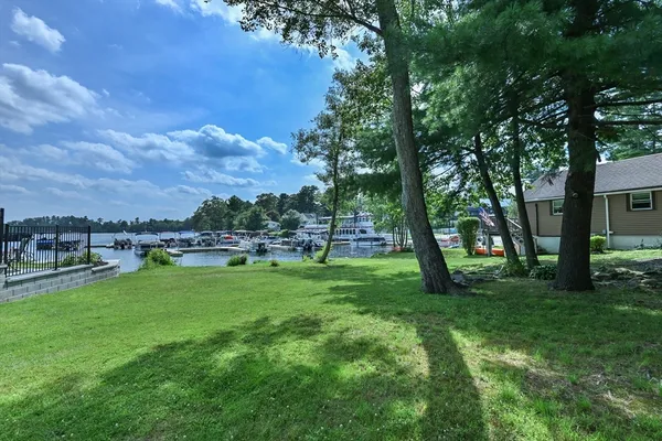 $675,000 | 23 Lakeview Road, Webster, MA 01570