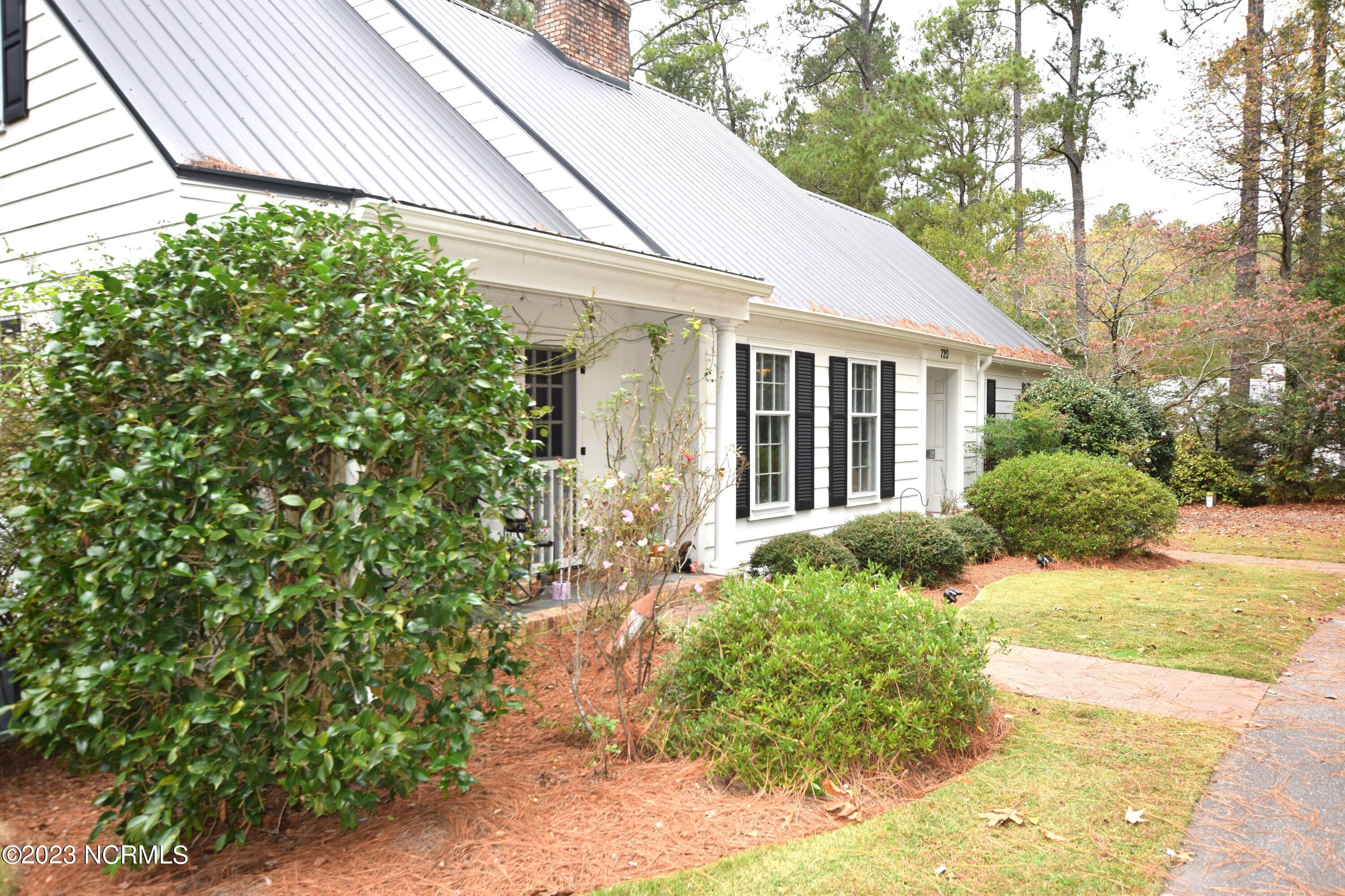 720 Barber Road Southern Pines, NC 28387 - Photo 4 of 78 720 Barber Road Front