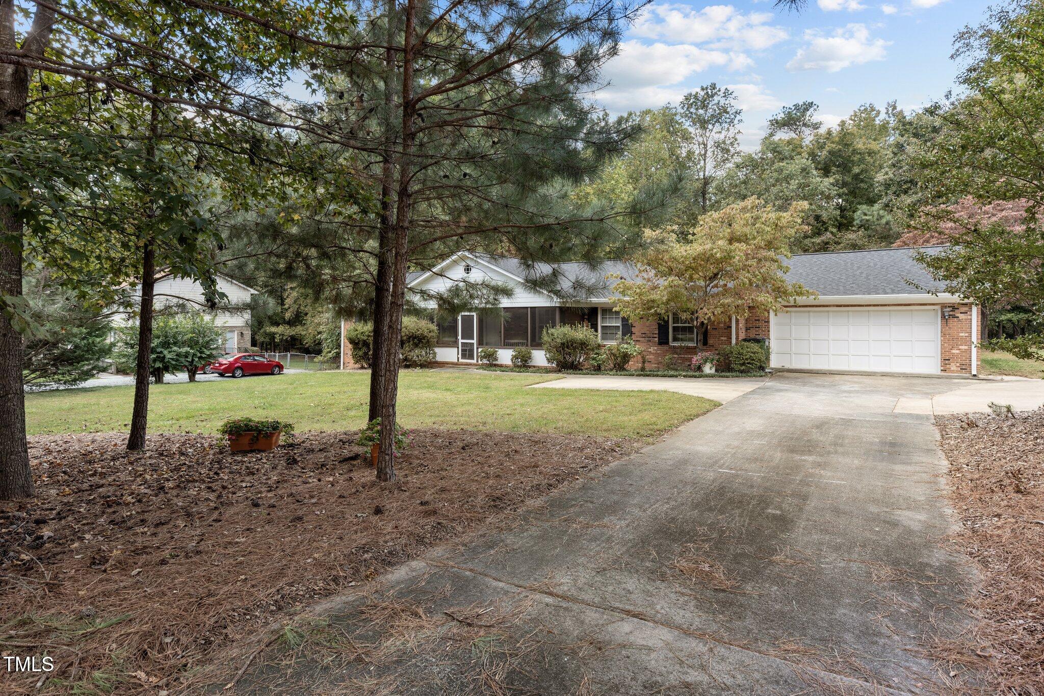 5207 Russell Road Durham, NC 27712 - Photo 3 of 50 32-web-or-mls-8Y3A8502
