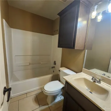$1,300 | 702 Jade Street, Unit B, Edinburg, TX 78541