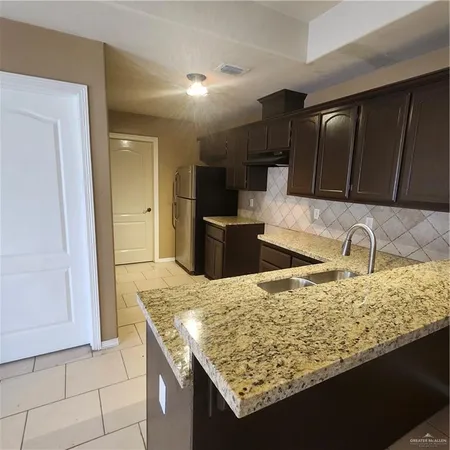 $1,300 | 702 Jade Street, Unit B, Edinburg, TX 78541
