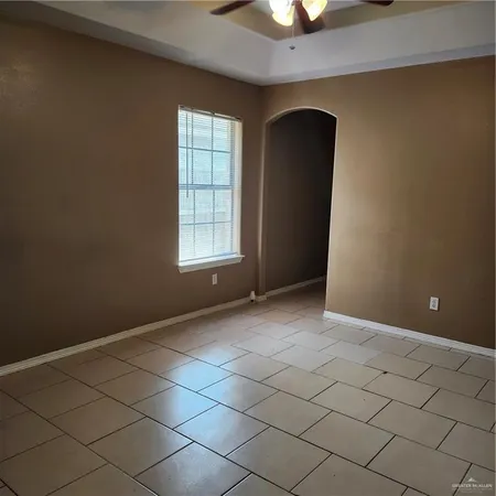 $1,300 | 702 Jade Street, Unit B, Edinburg, TX 78541