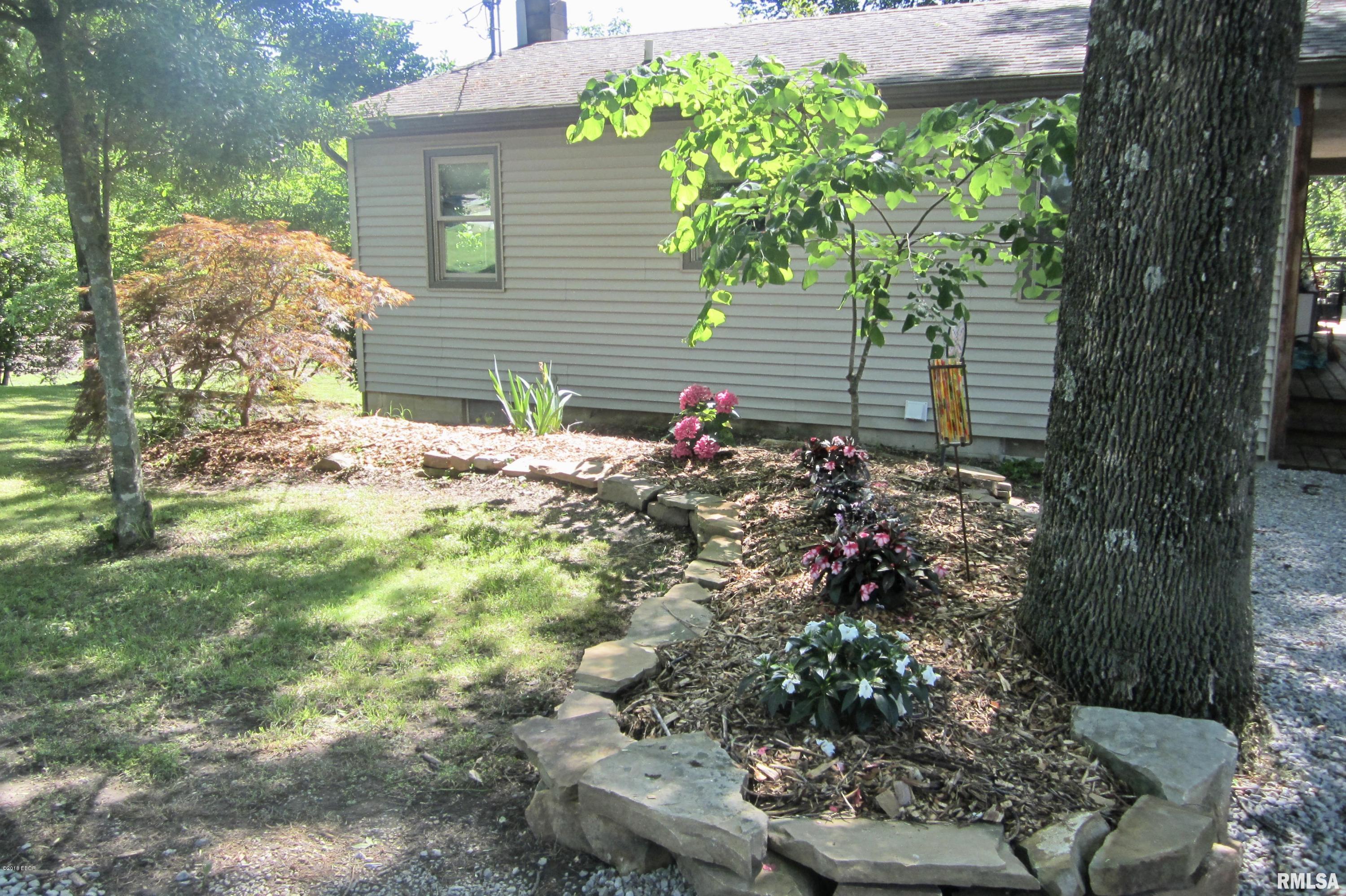 136 Kennedy Road Carbondale, IL 62903 - Photo 3 of 50
