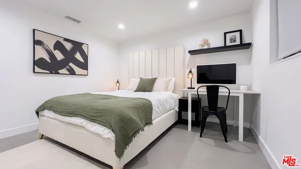 $3,500 | 414 Buena Vista Drive, Unit 414, Ojai, CA 93023