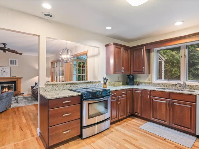 $1,150,000 | 66 Dunder Road, Burlington, VT 05401