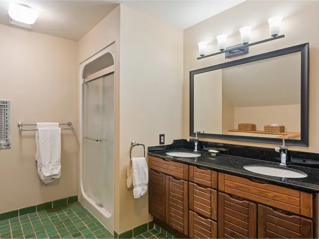 $1,150,000 | 66 Dunder Road, Burlington, VT 05401