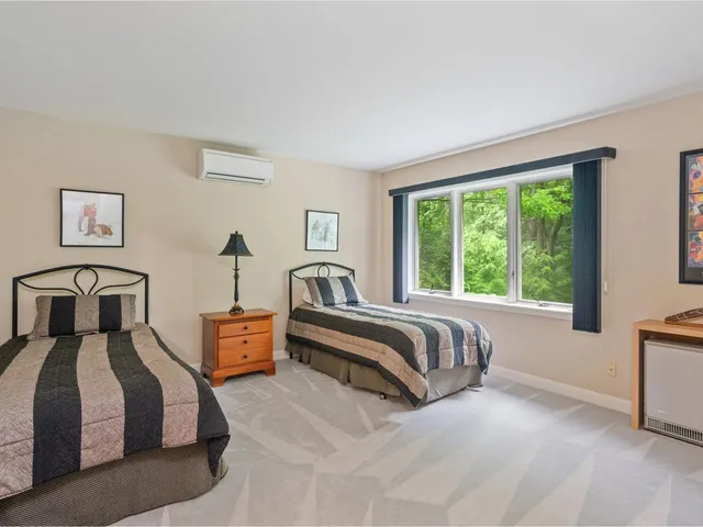 $1,150,000 | 66 Dunder Road, Burlington, VT 05401