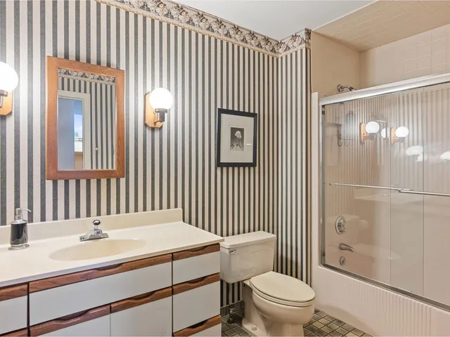 $1,150,000 | 66 Dunder Road, Burlington, VT 05401