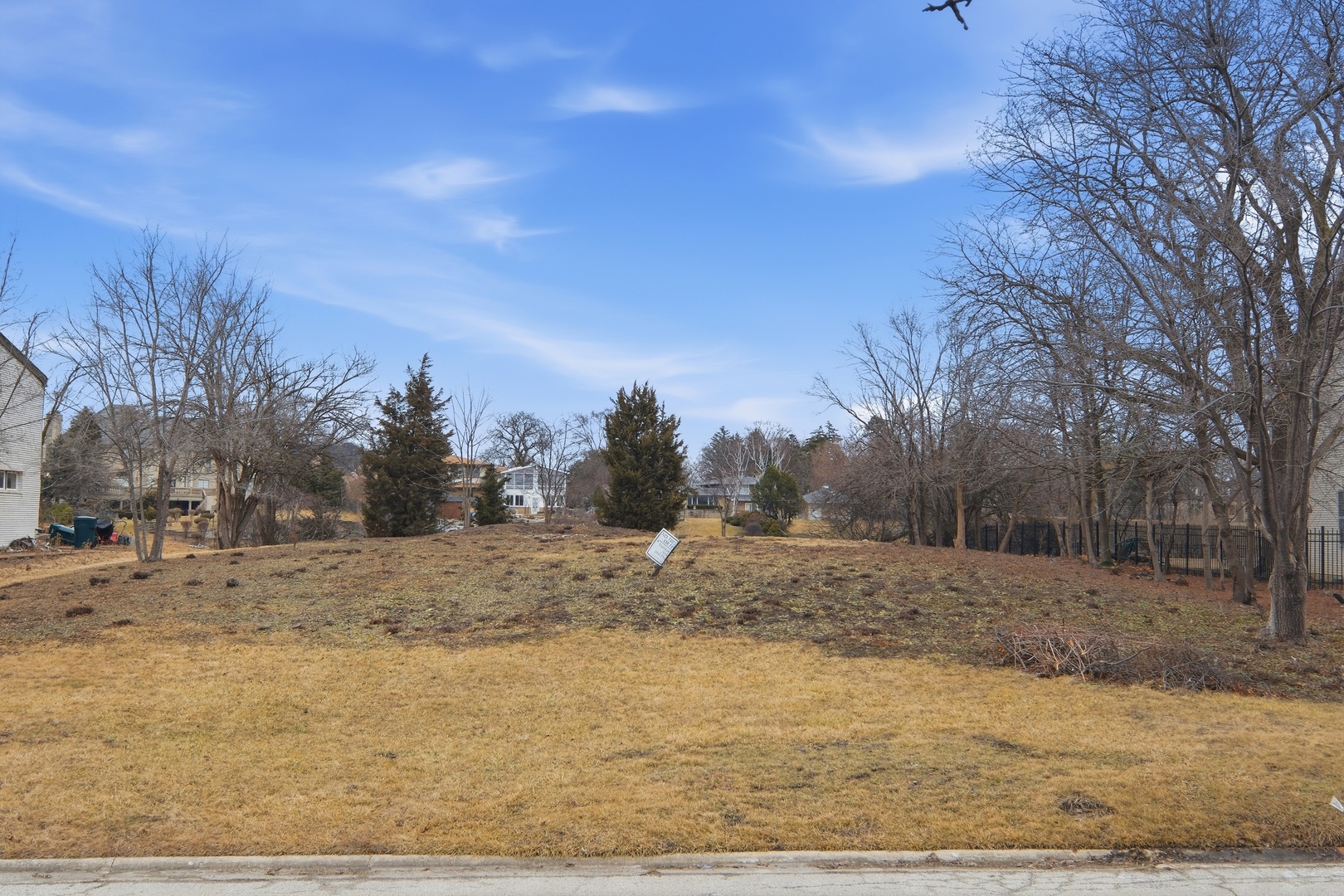 2149 Post Road Northbrook, IL 60062 - Photo 2 of 15 a view of dirt yard with a large tree