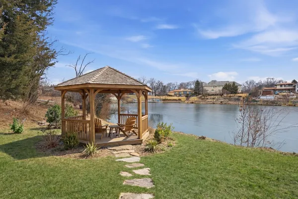 a view of a lake with houses