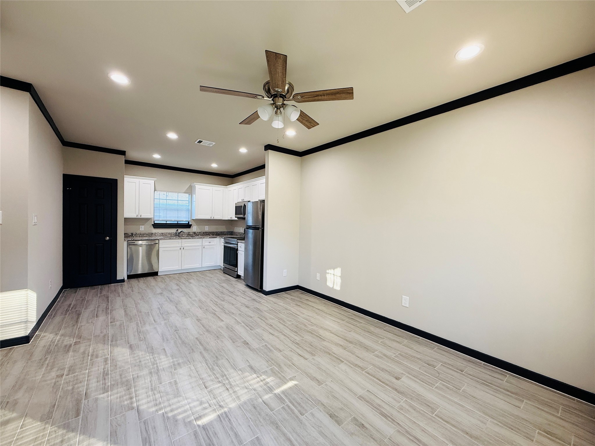 4802 Cruse Road, Unit 1 Houston, TX 77016 - Photo 4 of 20