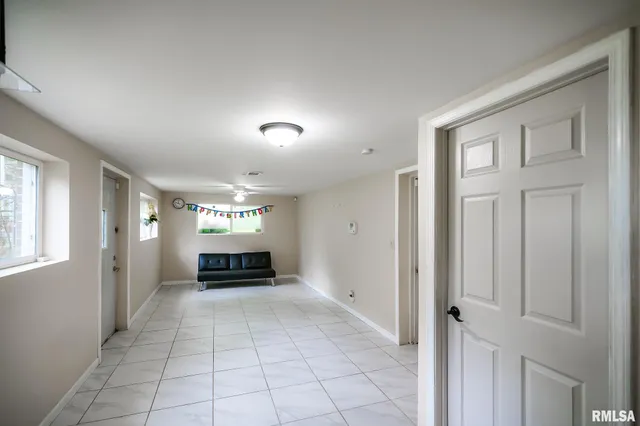 $249,900 | 209 East Northridge Lane, Peoria, IL 61614