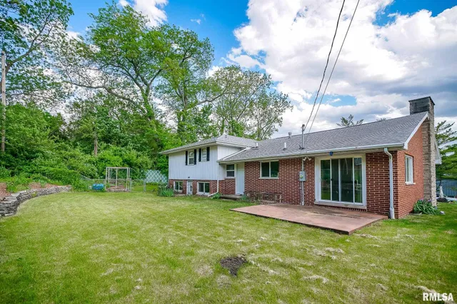 $249,900 | 209 East Northridge Lane, Peoria, IL 61614