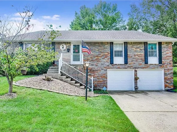 $225,000 | 4228 South Stayton Avenue, Independence, MO 64055