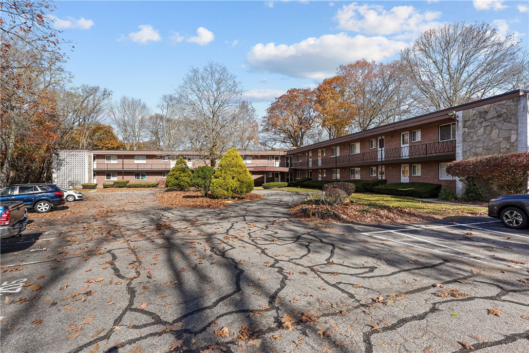 72 West Shore Road, Unit 206 Warwick, RI 02889 - Photo 3 of 25