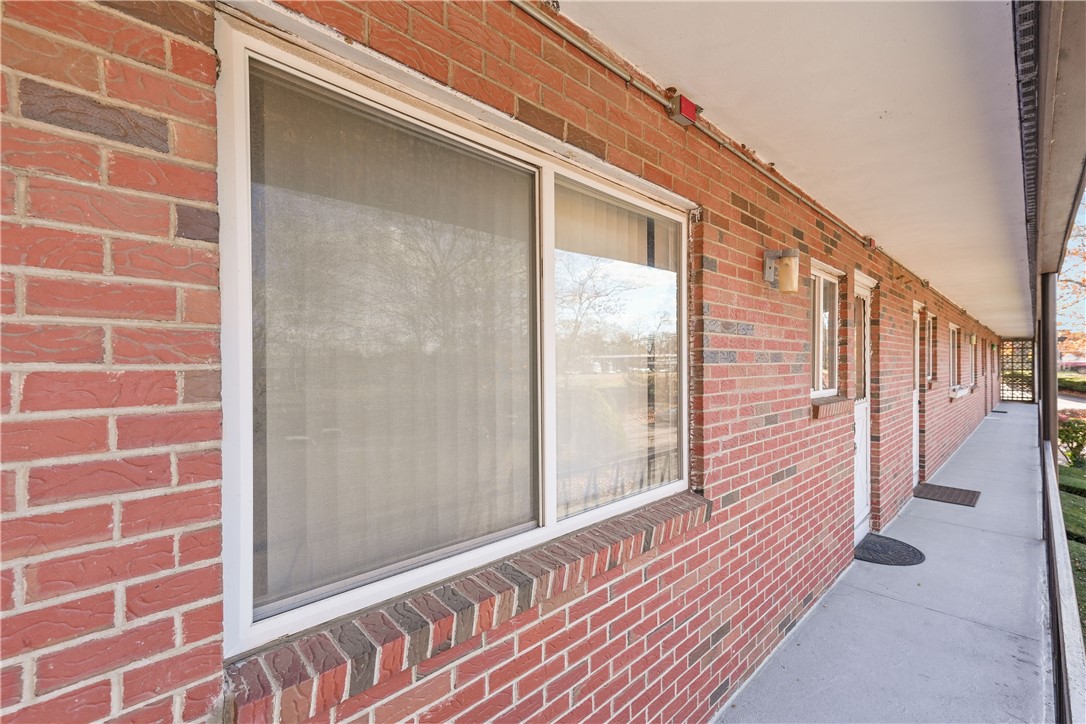 72 West Shore Road, Unit 206 Warwick, RI 02889 - Photo 4 of 25