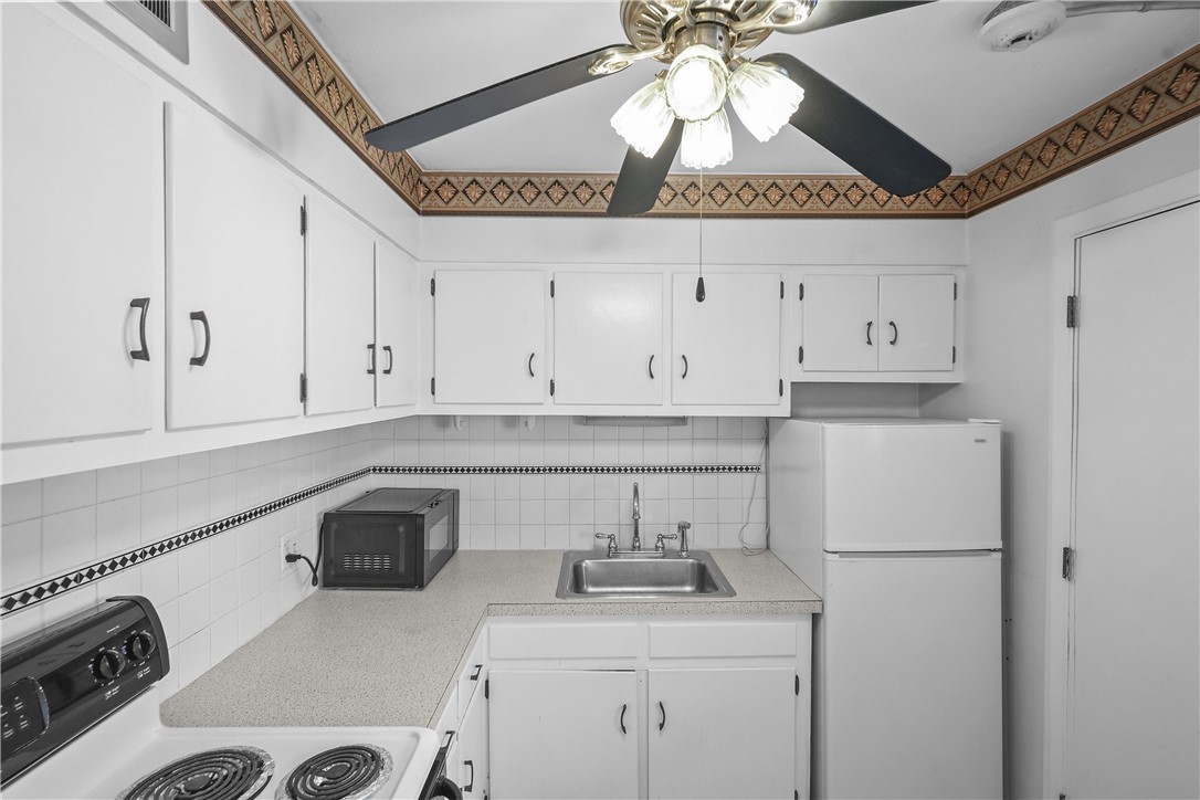 72 West Shore Road, Unit 206 Warwick, RI 02889 - Photo 7 of 25