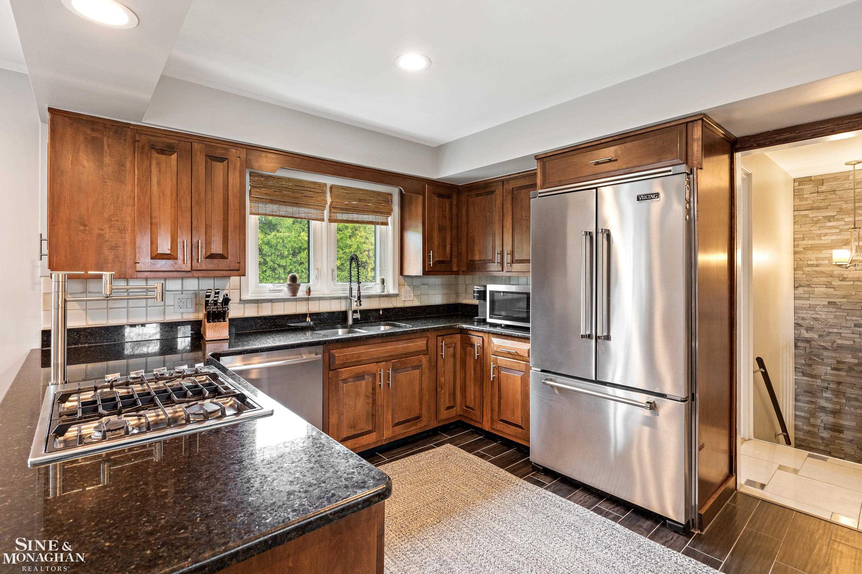 757 Ballantyne Road Grosse Pointe Shores, MI 48236 - Photo 9 of 54