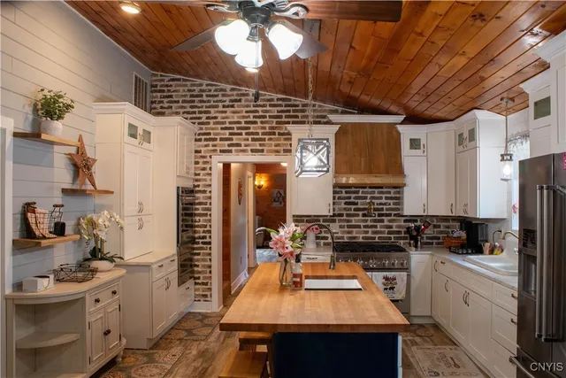 $699,000 | 10424 Riggerman Road, Russia, NY 13438