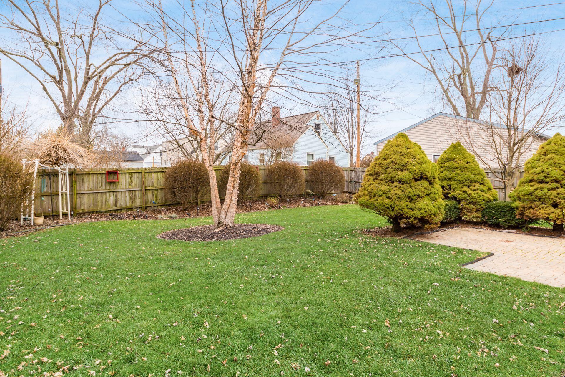 4275 Blythe Road Columbus, OH 43224 - Photo 20 of 25 Blythe back yard