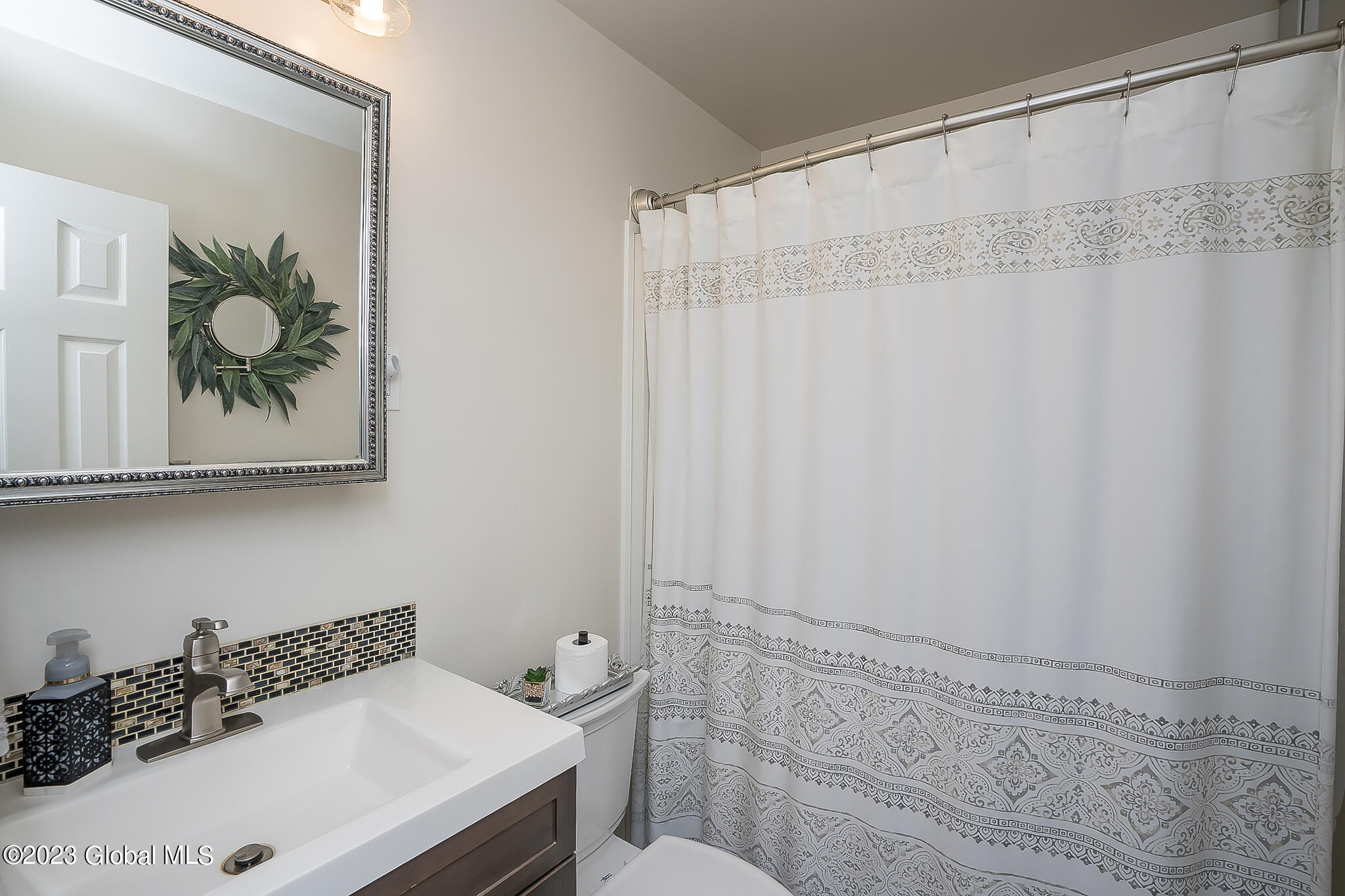 45 Tanglewood Road Colonie, NY 12205 - Photo 24 of 36 048-45-Tanglewood-Rd (1)