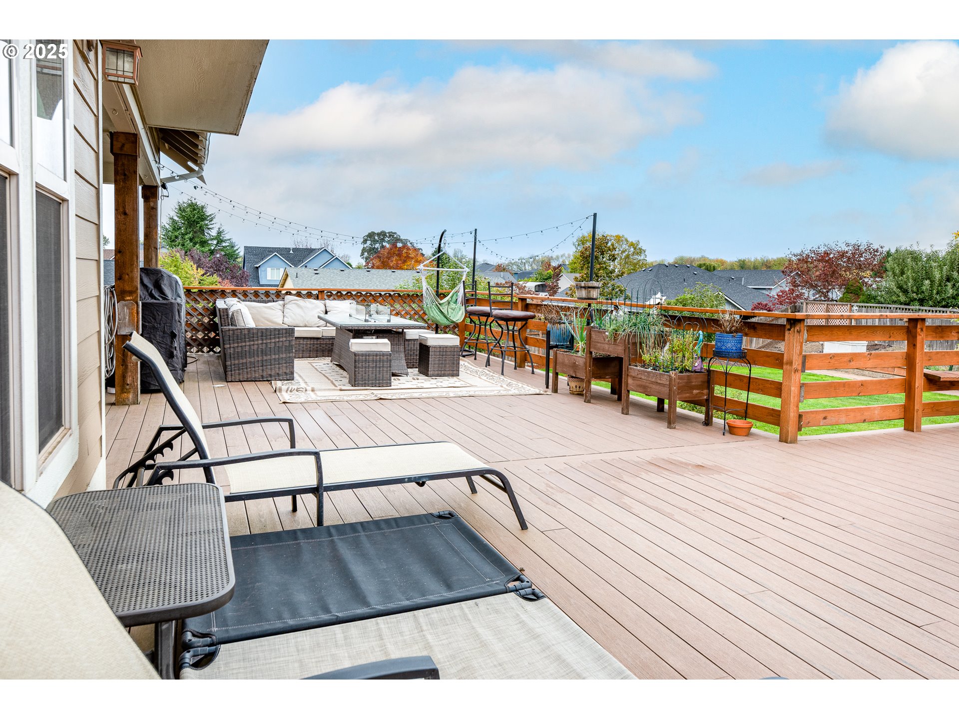 3215 54th Avenue Northeast Albany, OR 97321 - Photo 21 of 45 a view of a terrace
