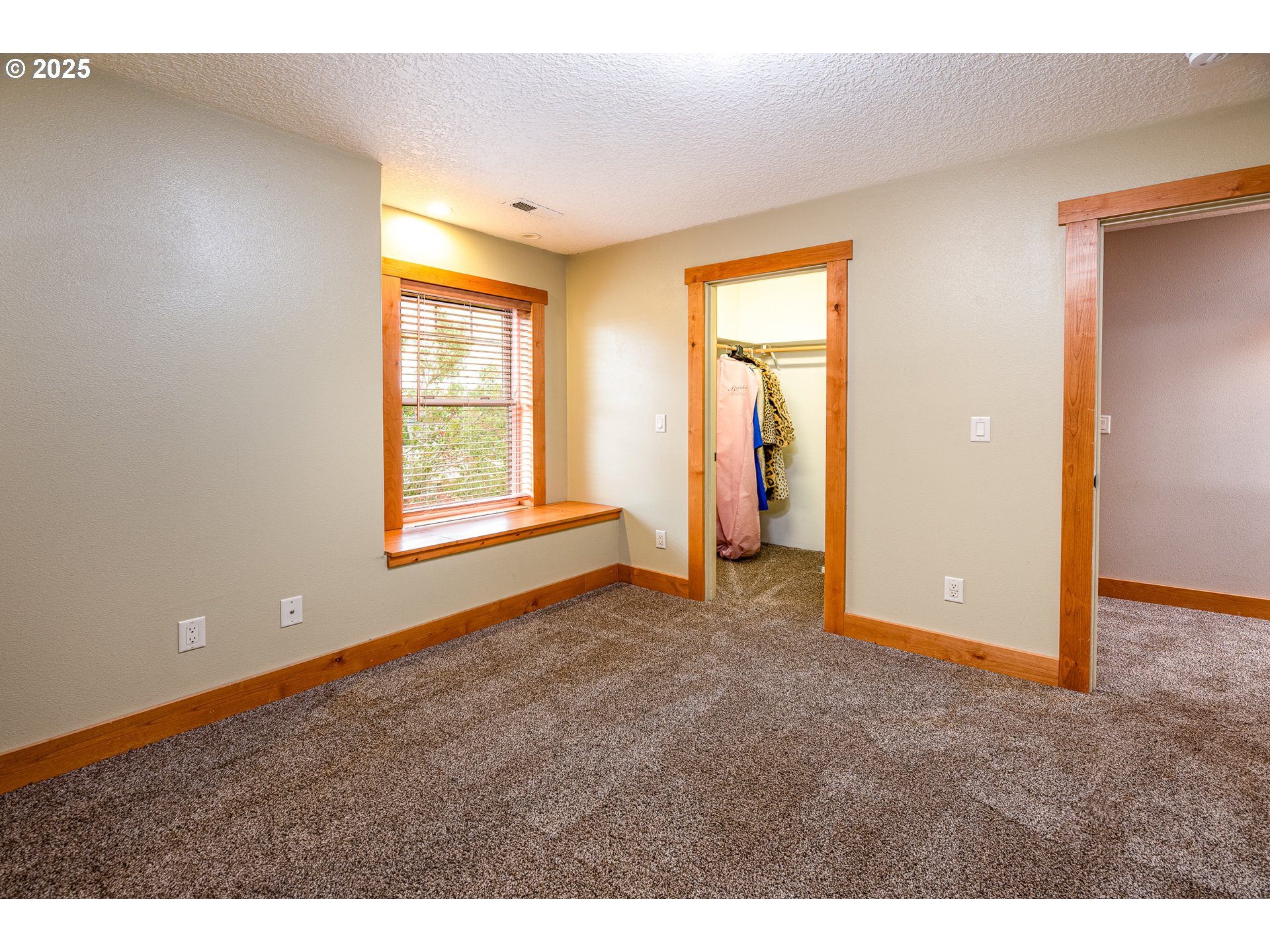 3215 54th Avenue Northeast Albany, OR 97321 - Photo 36 of 45 a view of an empty room with closet and a window