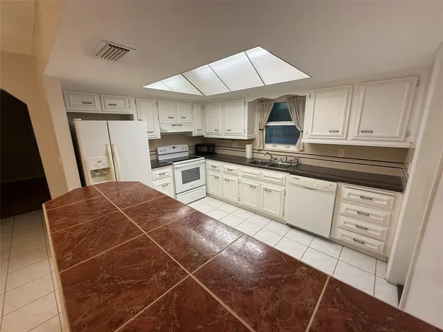 $3,500 | 837 Northwest 9th Avenue, Dania Beach, FL 33004