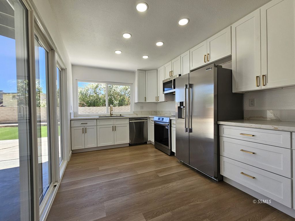 611 West Felspar Avenue Ridgecrest, CA 93555 - Photo 5 of 36