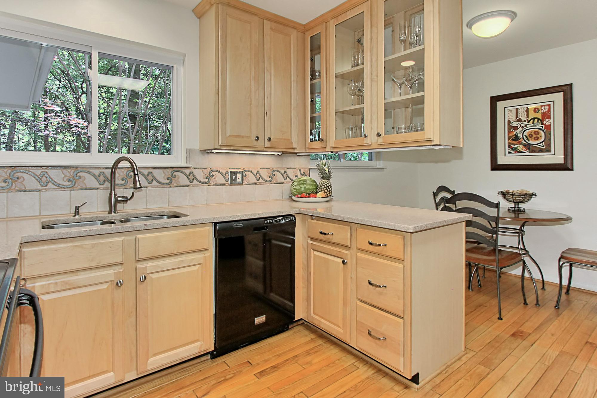 12904 Yates Ford Road Clifton, VA 20124 - Photo 10 of 37 Open Airy kitchen space