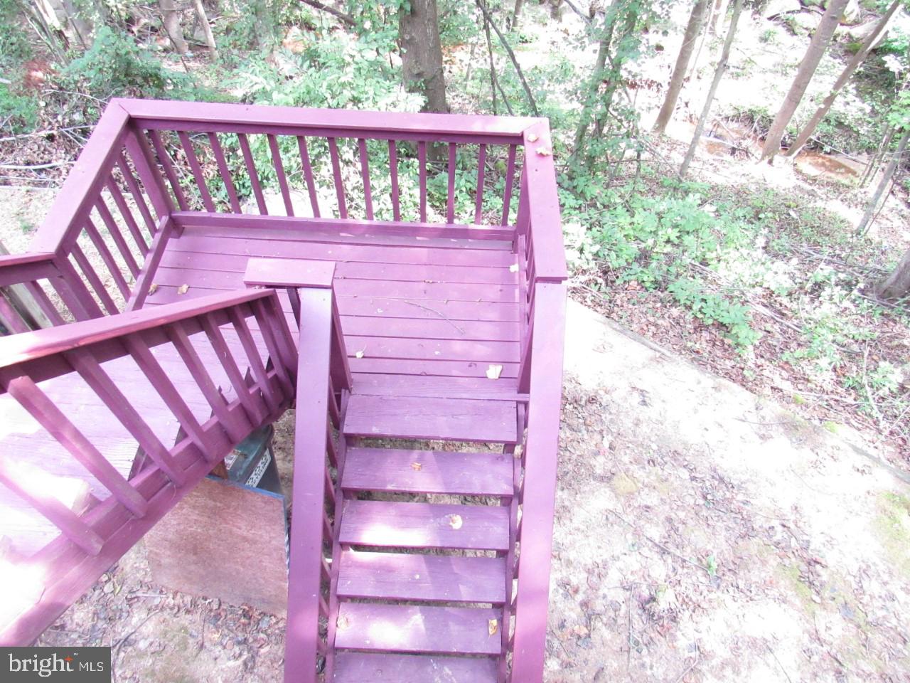 600 Club House Road Fredericksburg, VA 22406 - Photo 10 of 49 Side View of Deck