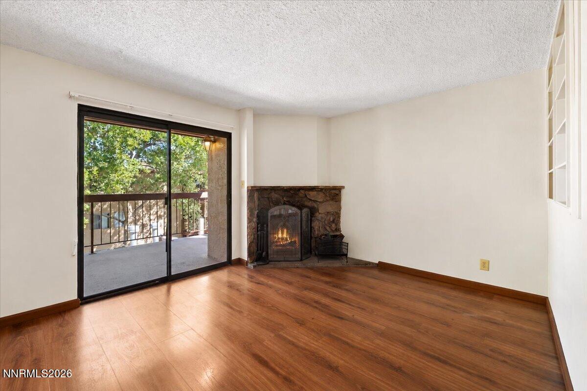 1000 Beck Drive, Unit 375 Reno, NV 89509 - Photo 7 of 28 07-Living room