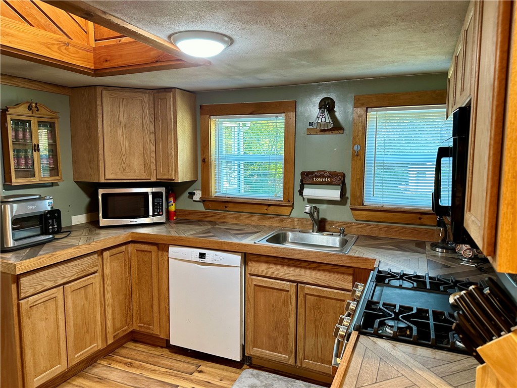 51 Day Road Cumberland, RI 02864 - Photo 28 of 50