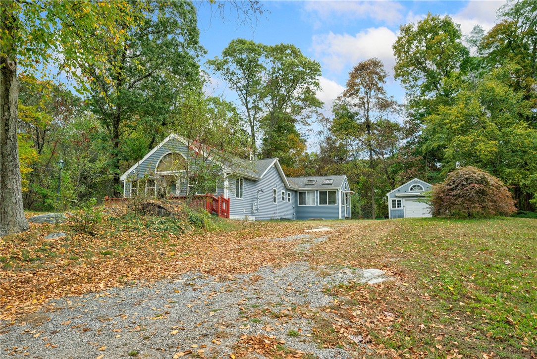 51 Day Road Cumberland, RI 02864 - Photo 5 of 50