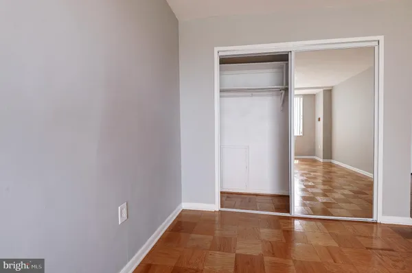 $2,200 | 10500 Rockville Pike, Unit 1214, Rockville, MD 20852