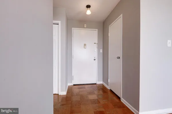 $2,200 | 10500 Rockville Pike, Unit 1214, Rockville, MD 20852