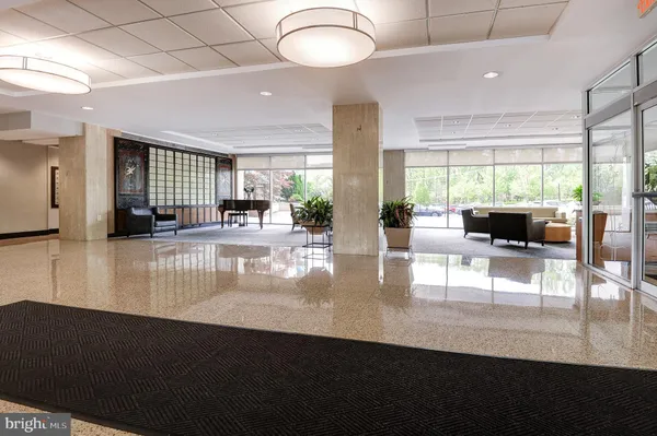 $2,200 | 10500 Rockville Pike, Unit 1214, Rockville, MD 20852