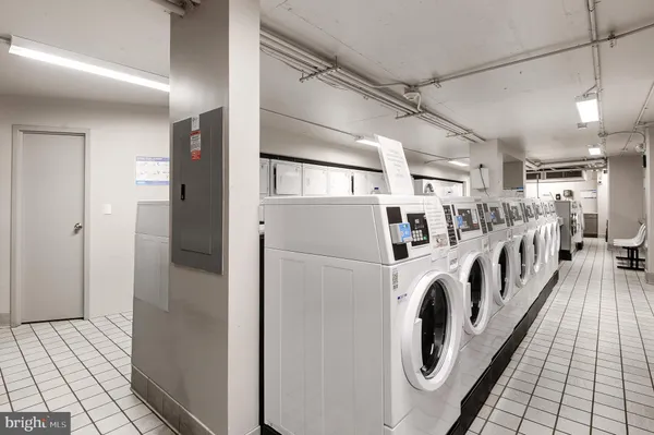 $2,200 | 10500 Rockville Pike, Unit 1214, Rockville, MD 20852