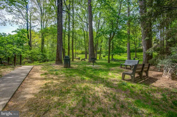 $2,200 | 10500 Rockville Pike, Unit 1214, Rockville, MD 20852